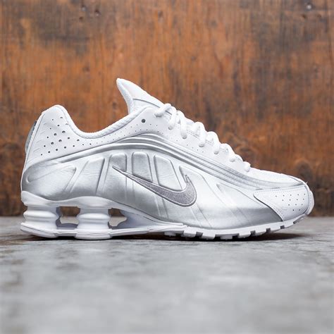 nike shox r4 damen weiß|nike shox r4 for men.